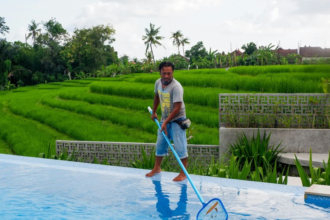Florida Climate and Pool Water: Why Testing Matters Image